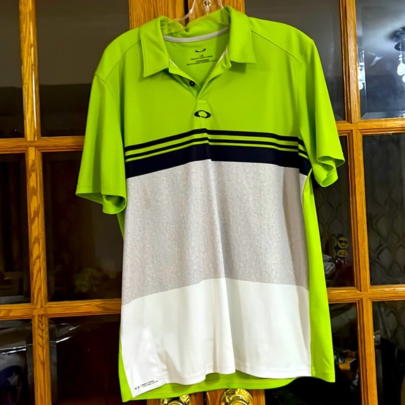 Oakley Mens L, a slight run at the back, see photo 4 - Picture 1 of 5